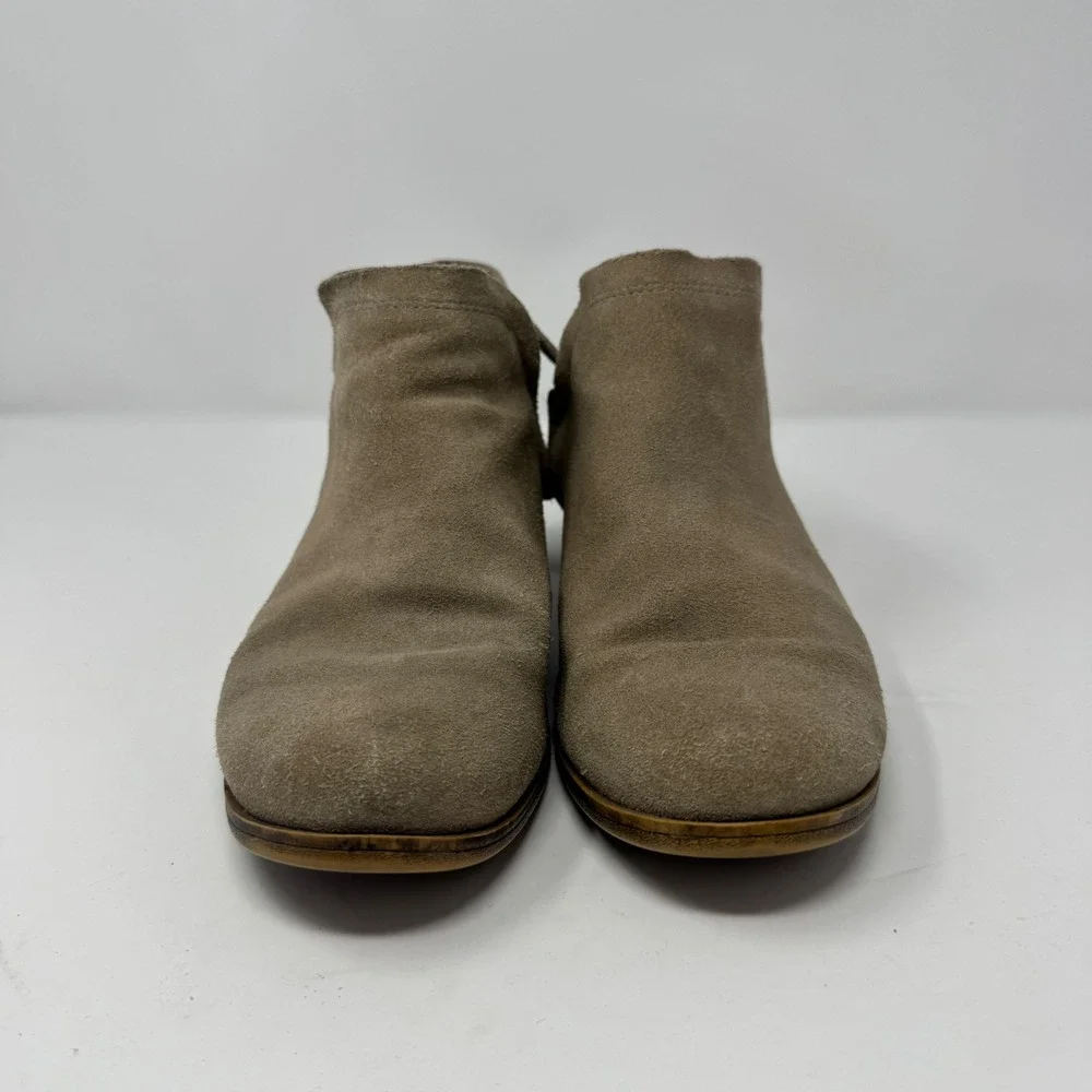 TOMS Women's Beige Suede Ankle Boots‎ Side Zip Low Heel Size 7